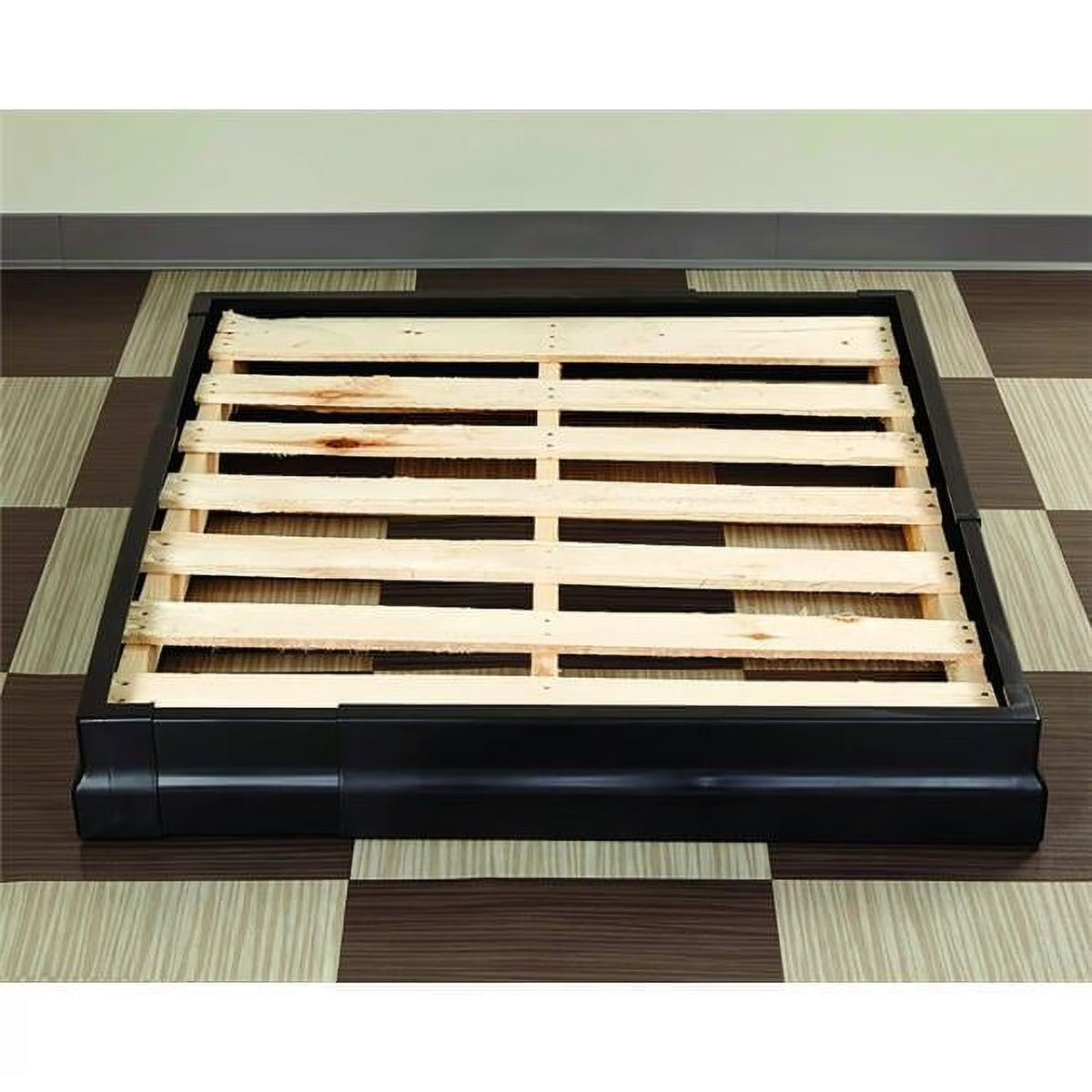 Kinter 9717430 6 x 28 x 28 in. Adjustable Pallet Plastic Guard, Large - Black