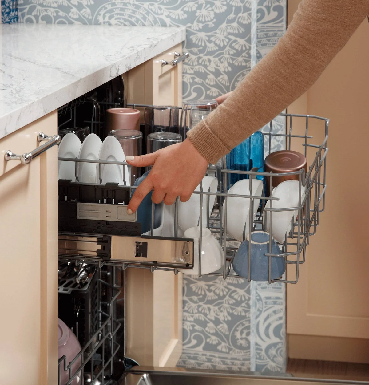 GE 24 in. Top Control Flush-Mount Dishwashers with 45 dBa Sound Level, 3rd-Rack & Dry Boost – Fingerprint Resistant Stainlesss