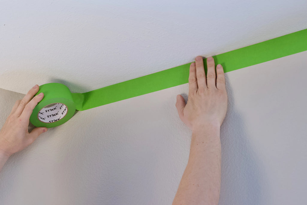 Carton de 24 rouleaux de ruban de masquage pour peinture STIKK vert, 48 mm x 55 m (2 po x 60 verges)