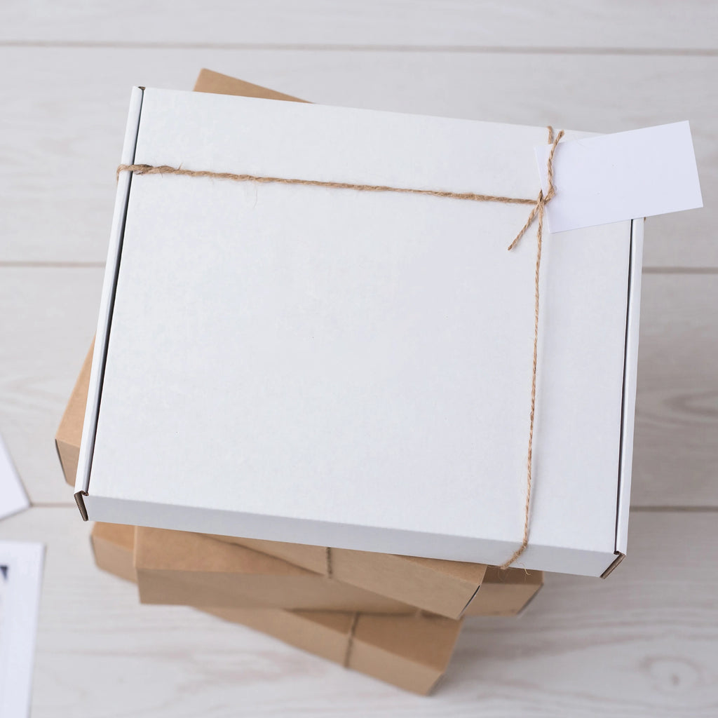SSBM 18" x 12" x 4" ECT-32B Deluxe White Literature Shipping Mailers 25/Case