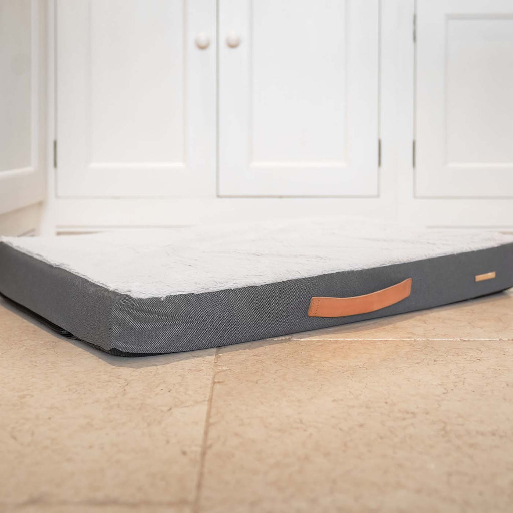 Matelas orthopédique couleur ardoise
