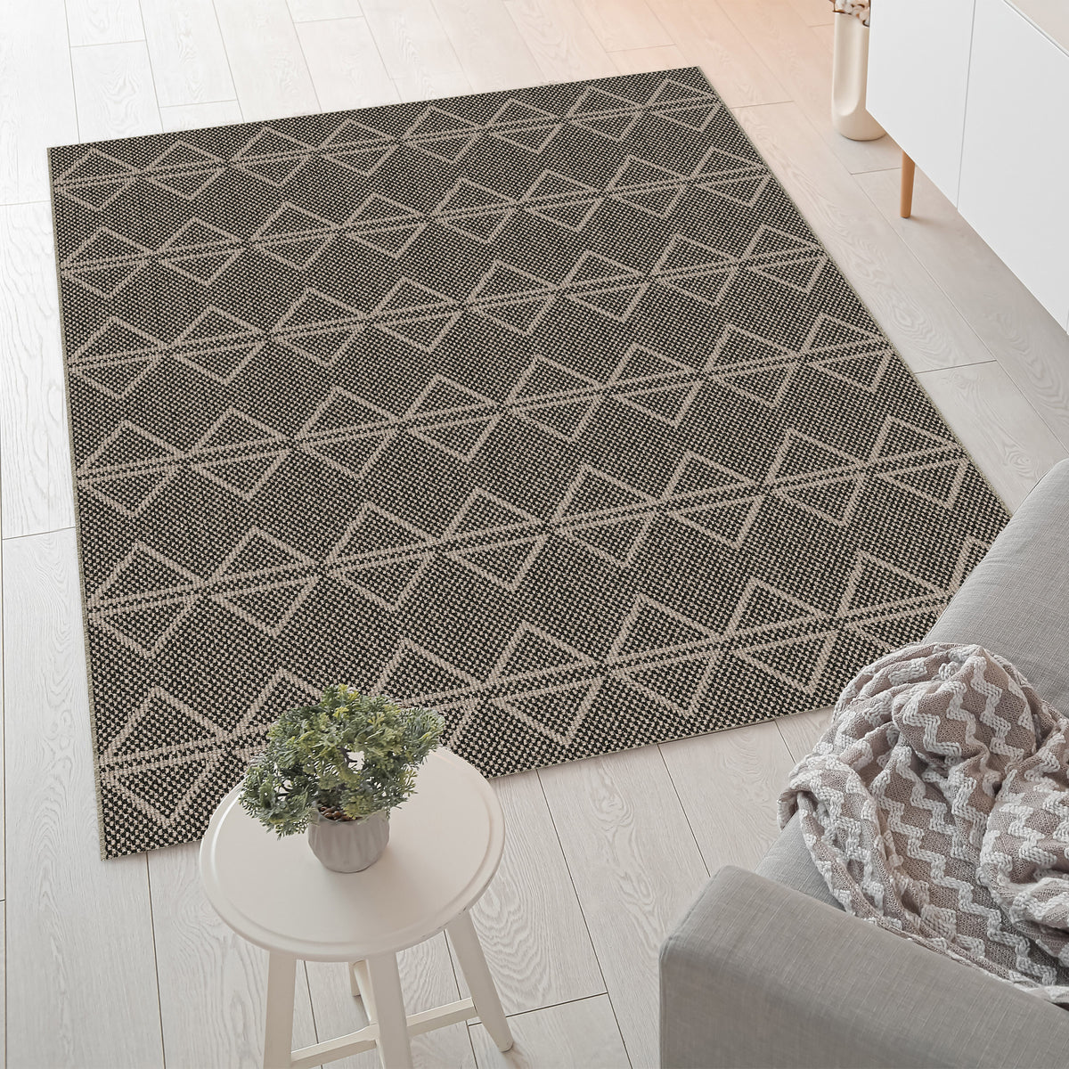 Lyon Rug by Baldosa, Dark Jute, 4' x 6'