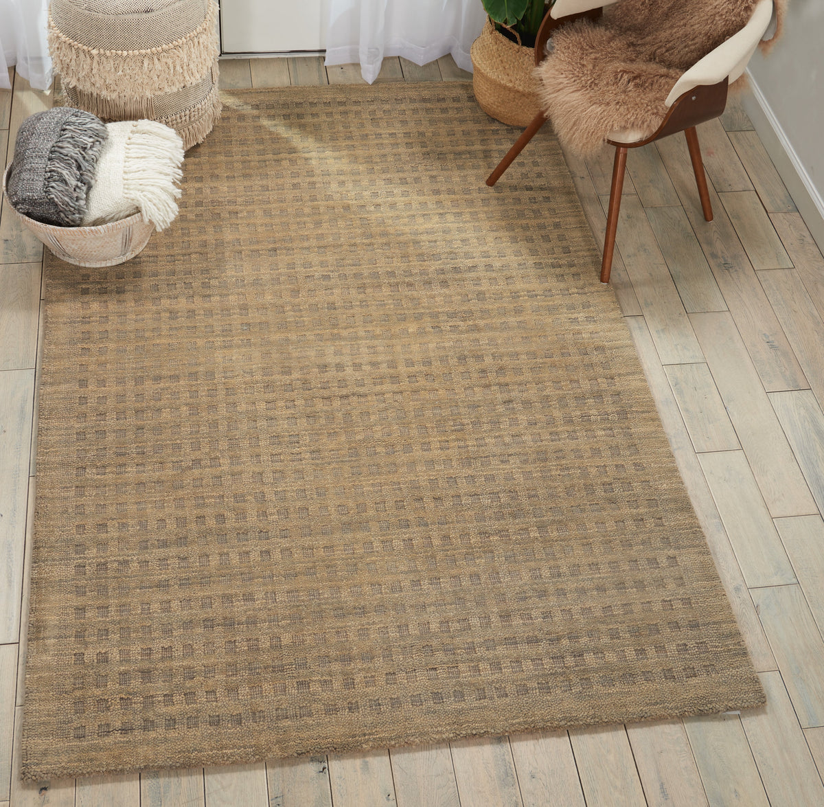Nourison Perris Solid Charcoal 3'9" x 5'9" Area Rug, (4x6)