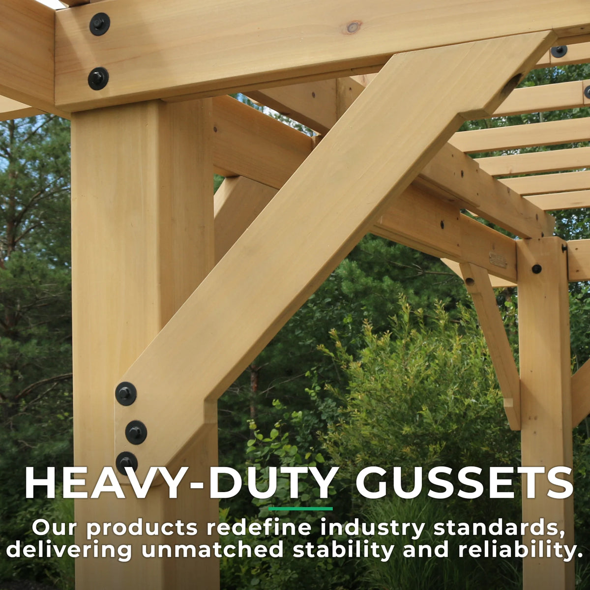 Pergola Yardistry Meridian 10 pi x 22 pi x 8 pi en cèdre naturel, design à niveaux multiples