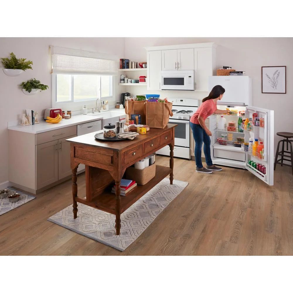 Brand New Amana(R) AER6303MFW - Freestanding 30" Electric Range - White - with Extra Large Oven Window 46" H x 27" D x 29" W